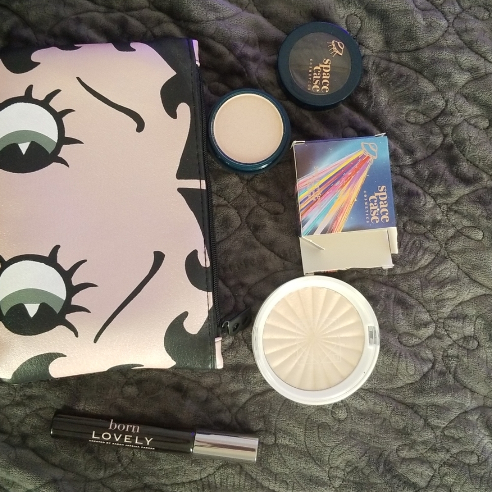 Makeup bundle